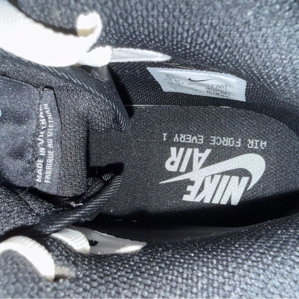Nike High-Top Sneakers - Black and White - Picture 4 of 5